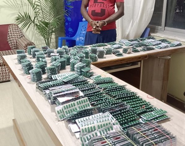 Photo of सिम्रौनगढबाट लागू औषध ट्रमाडोल सहित एक भारतीय  पक्राउ