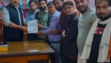 Photo of कलैयाका युवाद्वारा प्रमुख जिल्ला अधिकारीलाई ज्ञापनपत्र